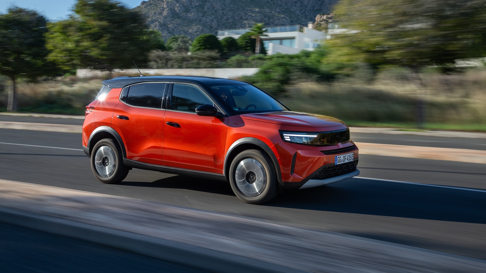 Opel Frontera: Το νέο SUV που πωλείται ως ηλεκτρικό και υβριδικό κάτω από €23.000